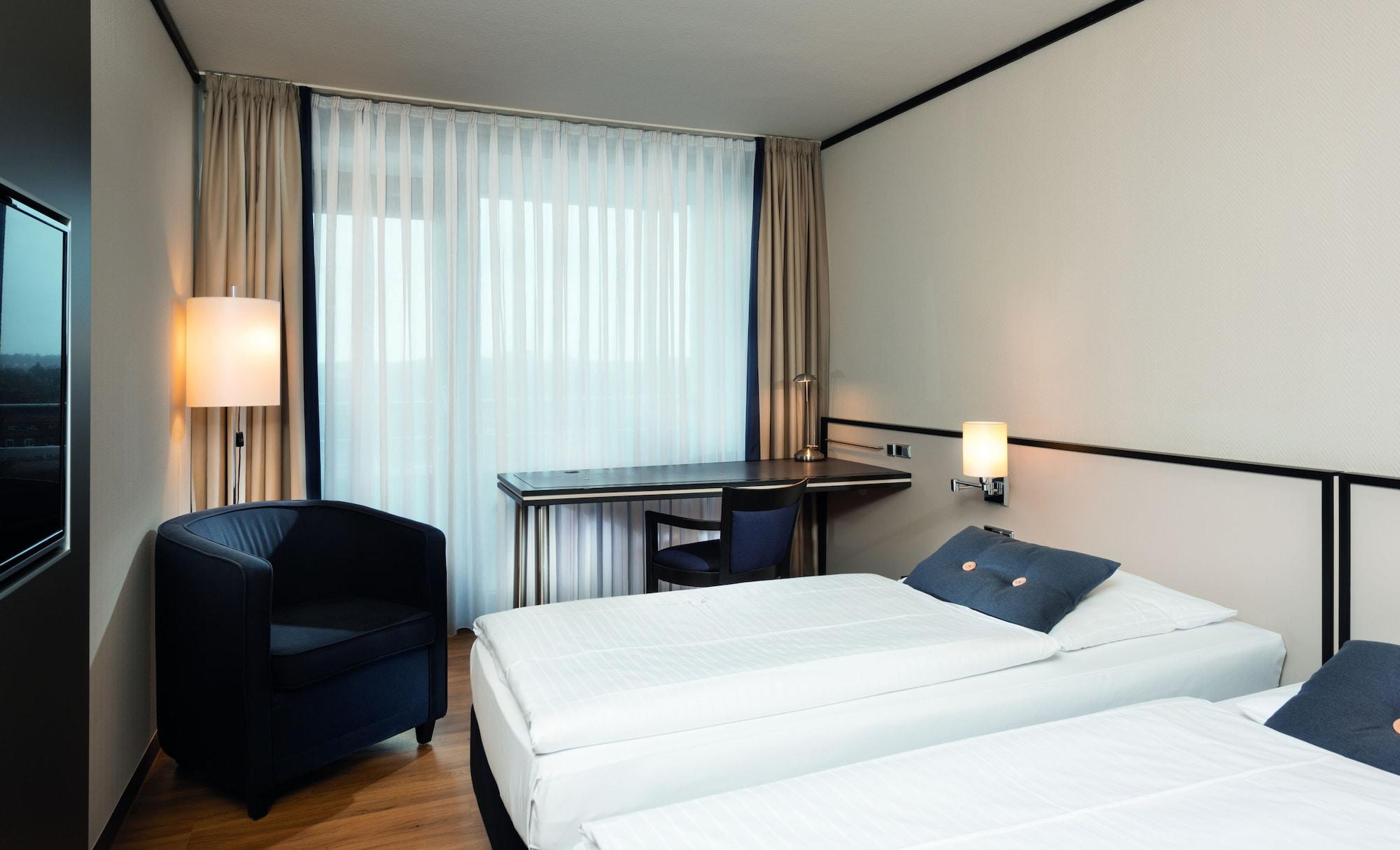 Seminaris Hotel Lueneburg Екстериор снимка